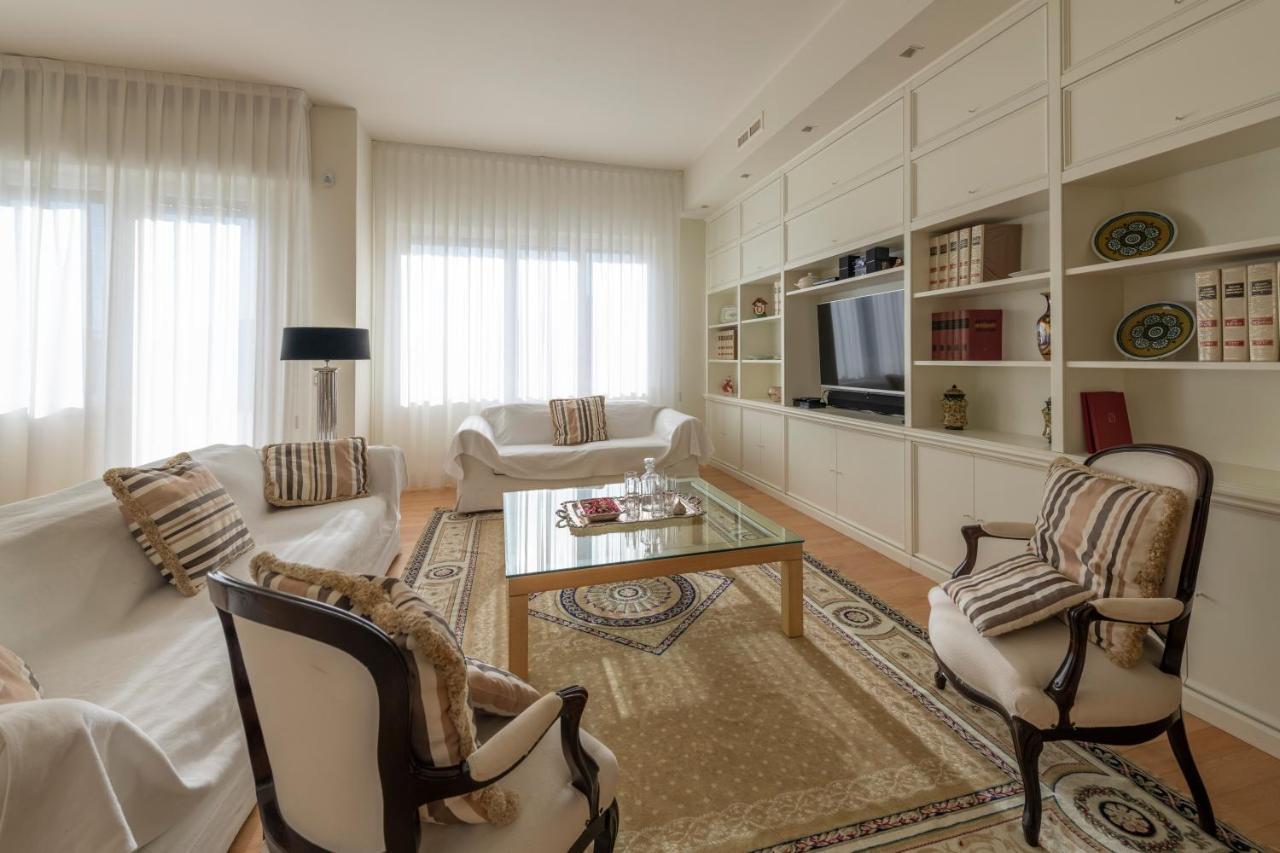 Casa Gramsci Luxury Apartment ペザロ エクステリア 写真