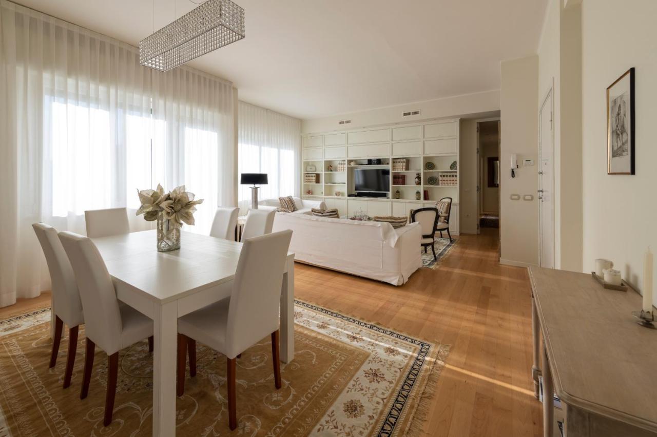 Casa Gramsci Luxury Apartment ペザロ エクステリア 写真
