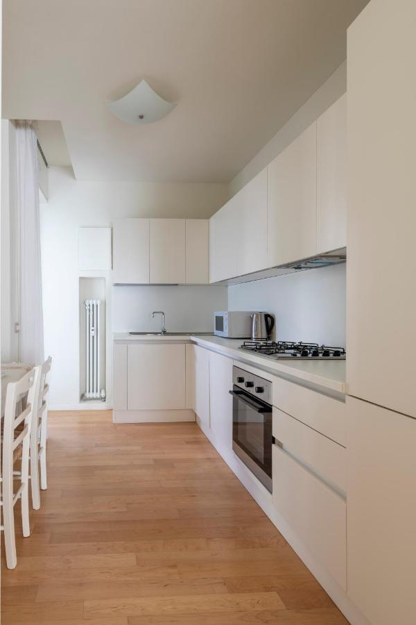 Casa Gramsci Luxury Apartment ペザロ エクステリア 写真