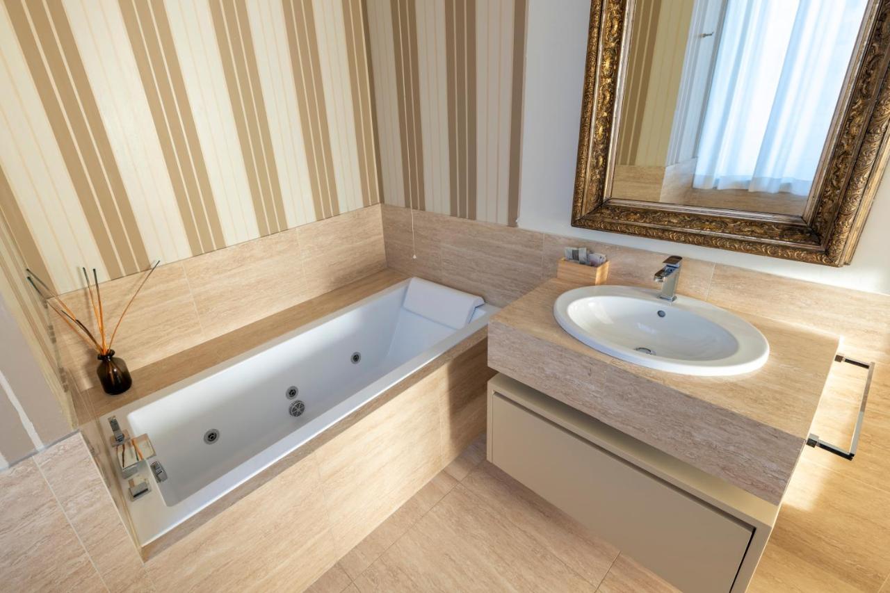 Casa Gramsci Luxury Apartment ペザロ エクステリア 写真